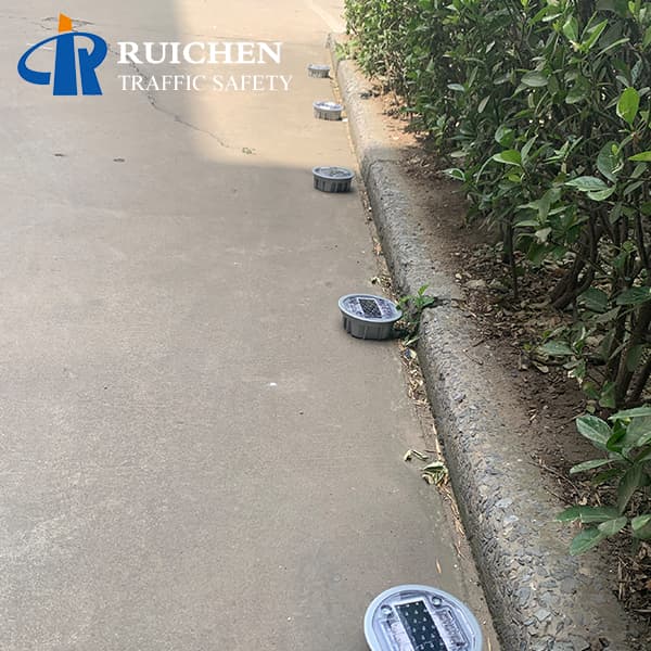 <h3>Tempered Glass Road Stud Lights Rate In China-RUICHEN Solar </h3>
